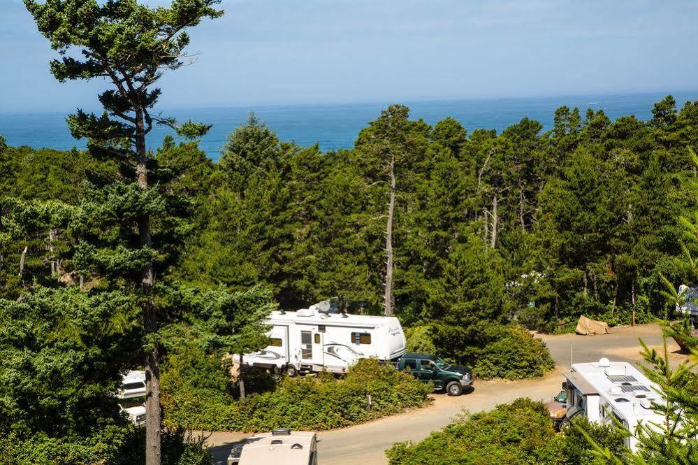 Pacific City Rv & Camping Resort Cloverdale  Екстер'єр фото